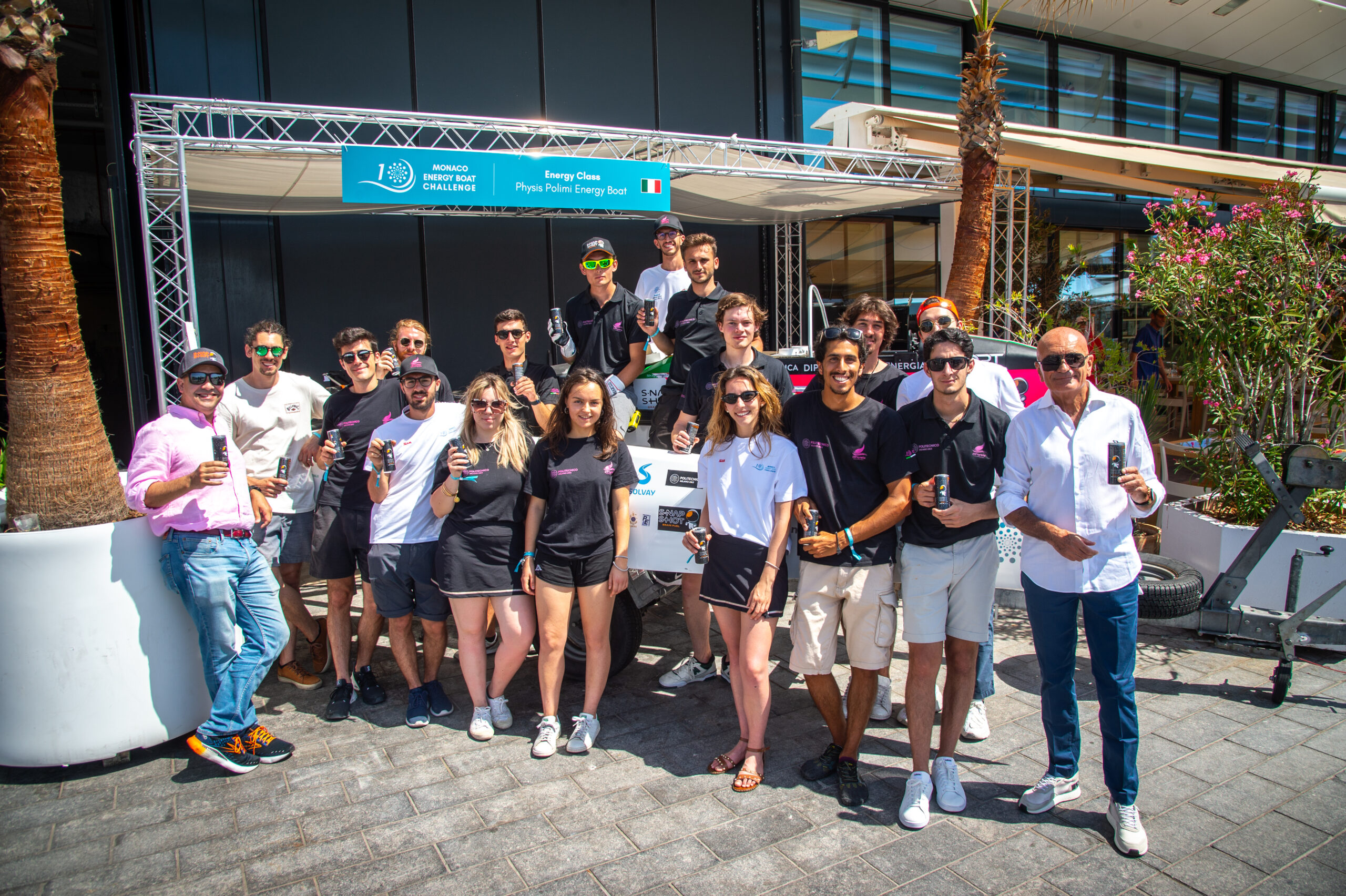 ENTER THE COURT WITH YOUR HEAD!