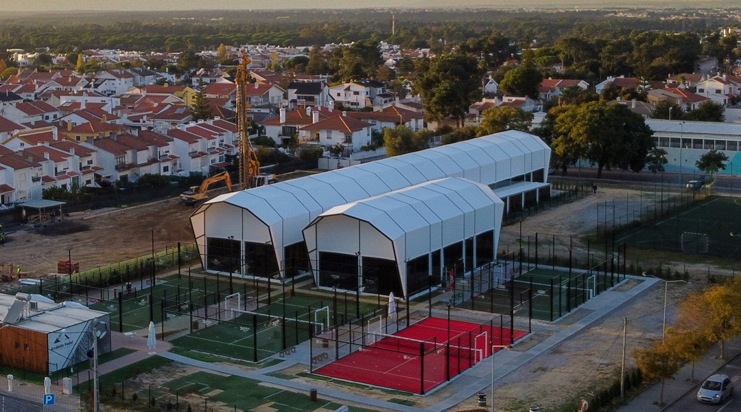 COVERING THE GAME WITH LUSOTENDAS