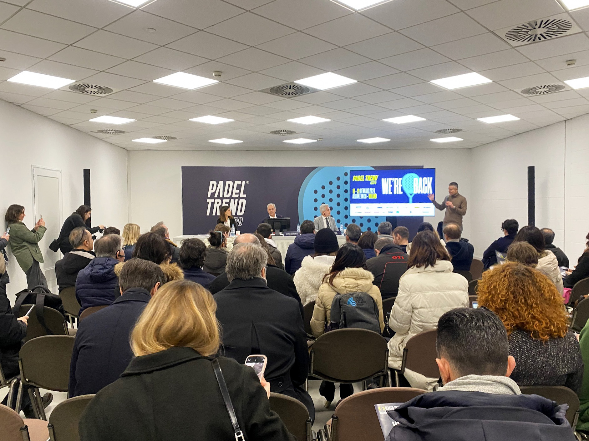 BENVENUTI ALLA GRANDE FESTA DEL PADEL